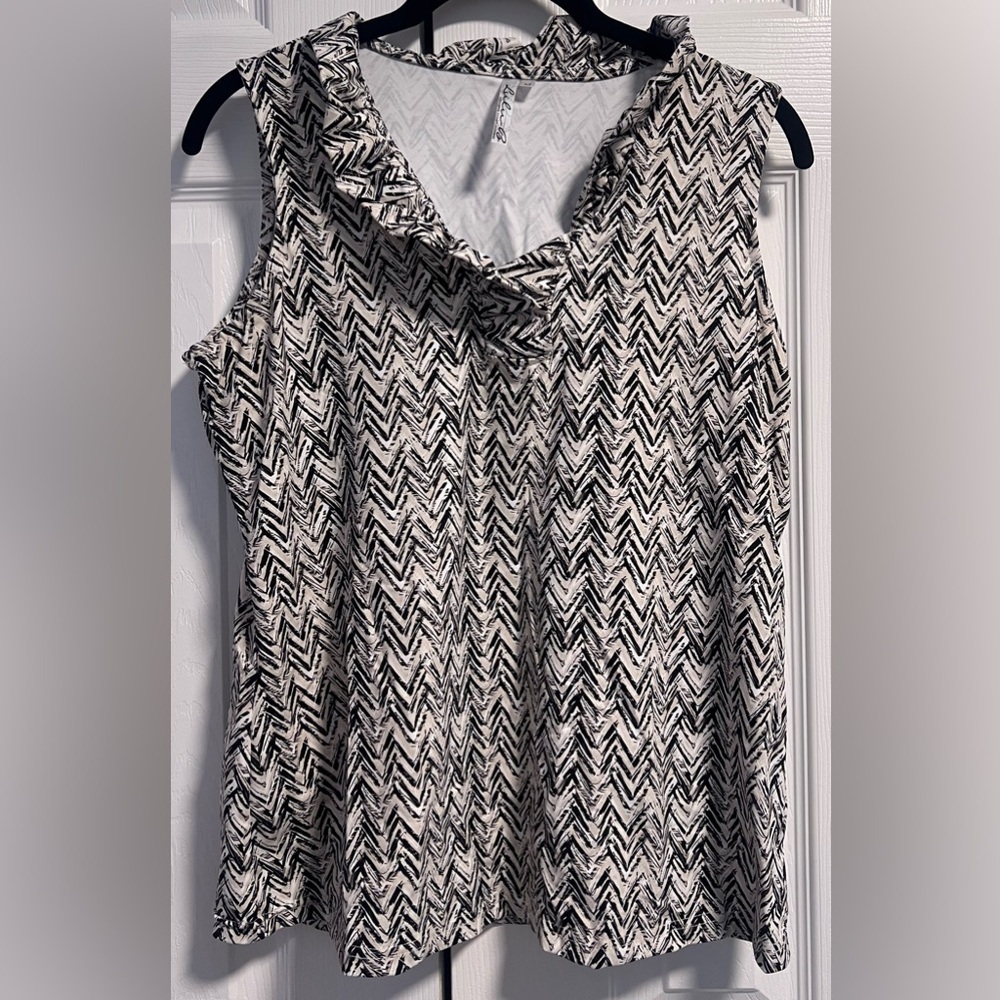 Women's Lulu B. Sleeveless Chevron Pattern Ruffle Neckline Top - Picture 1 of 3